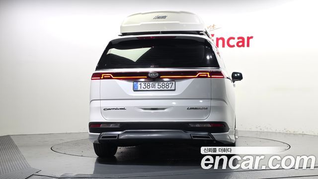 Kia Canival 2021 — photo 4
