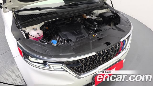 Kia Canival 2021 — photo 6