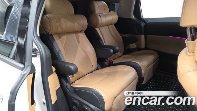 Kia Canival 2021 — photo 12