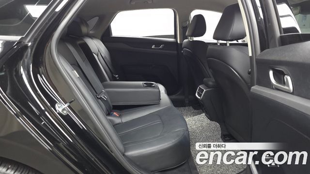 Kia K5 2024 — photo 17