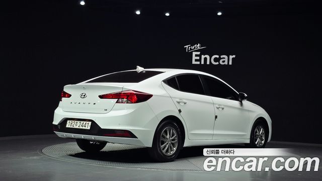 Hyundai AVANTE 2020 — photo 2