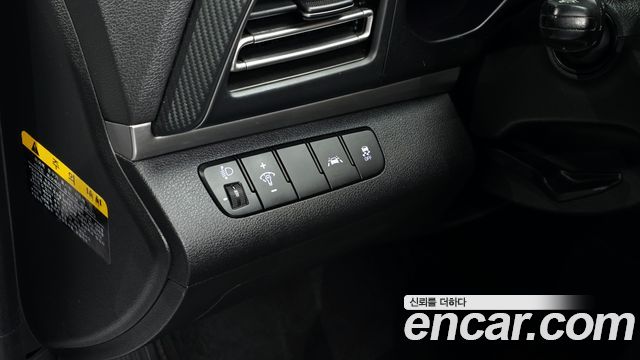 Hyundai AVANTE 2020 — photo 24