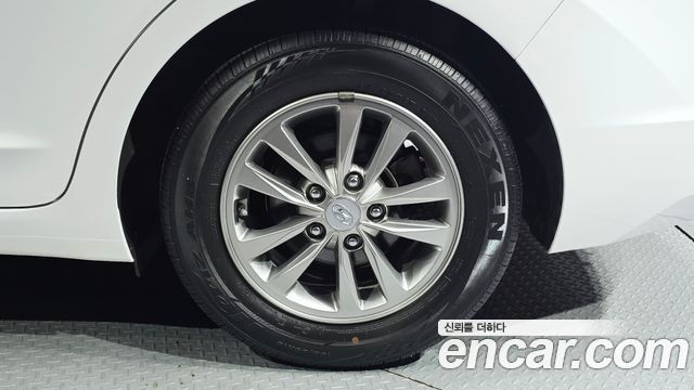 Hyundai AVANTE 2020 — photo 7