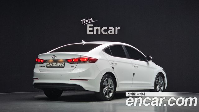 Hyundai AVANTE 2017 — photo 2