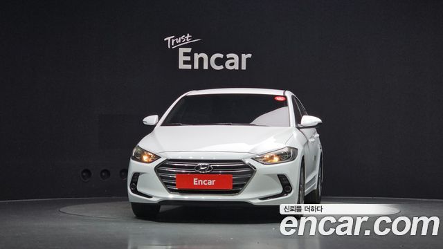 Hyundai AVANTE 2017 — photo 3