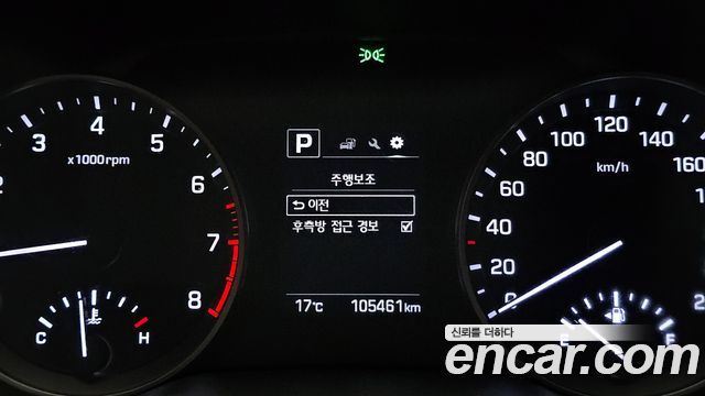 Hyundai AVANTE 2017 — photo 24