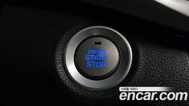 Hyundai AVANTE 2017 — photo 32