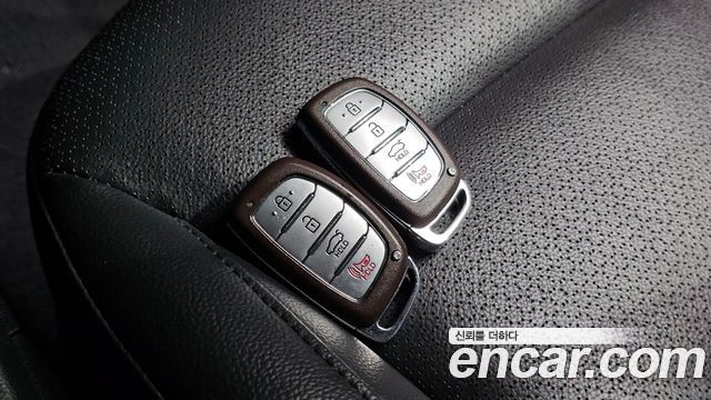Hyundai AVANTE 2017 — photo 33