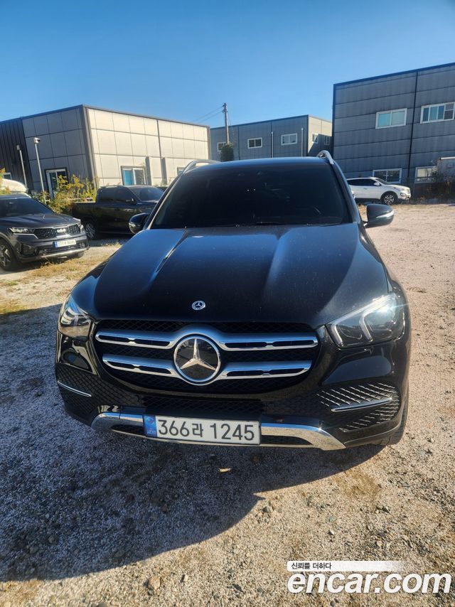Mercedes-Benz GLE-Class 2021 — photo 1