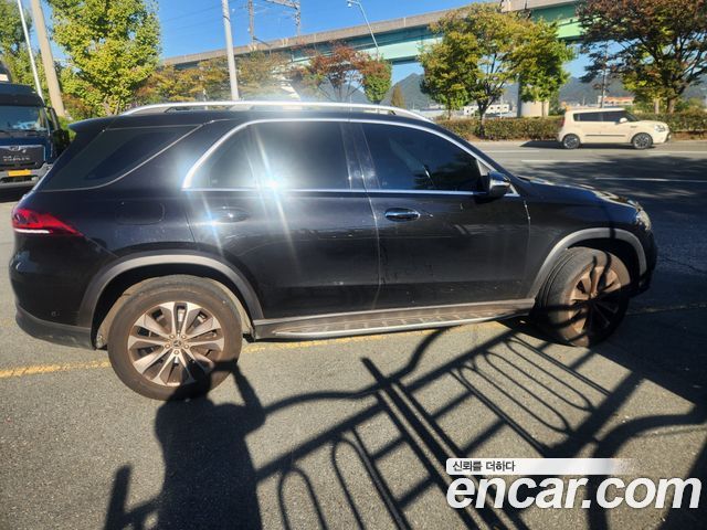 Mercedes-Benz GLE-Class 2021 — photo 2