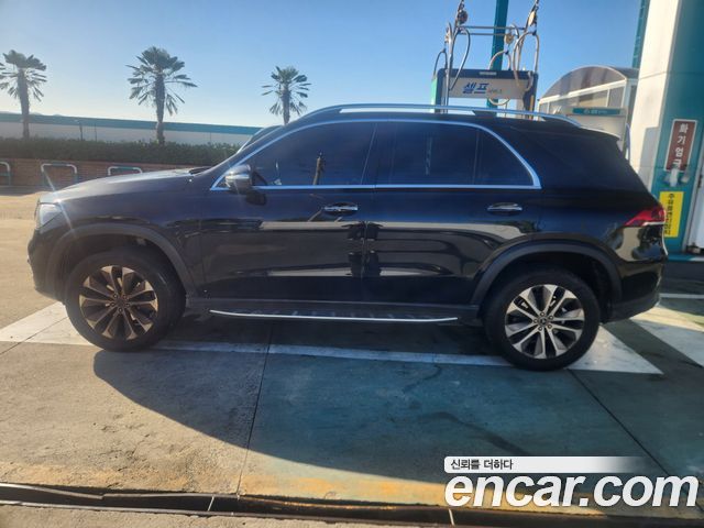 Mercedes-Benz GLE-Class 2021 — photo 3