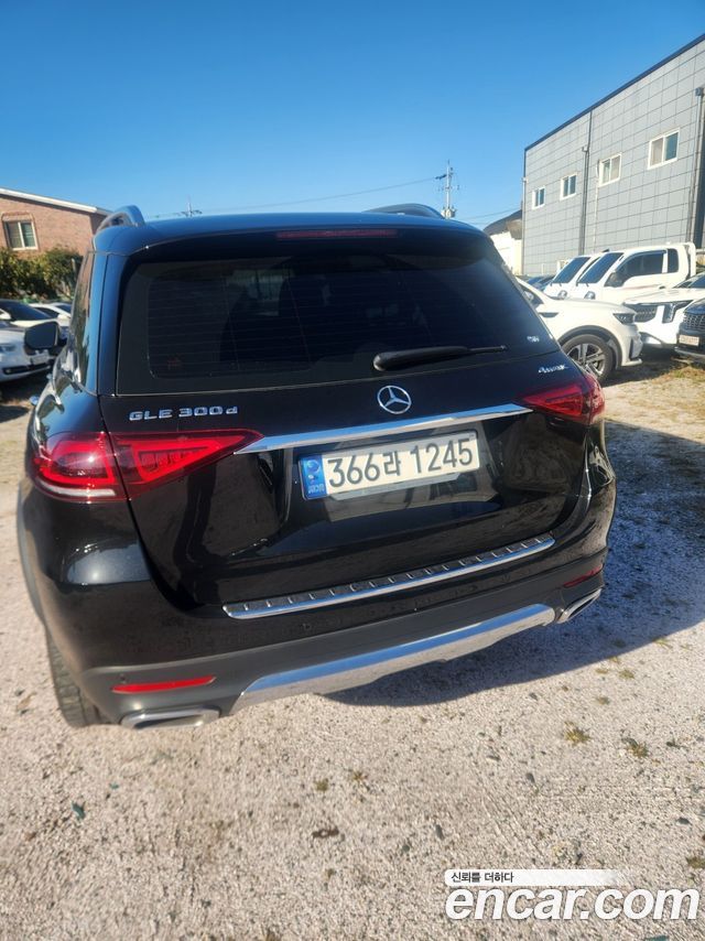 Mercedes-Benz GLE-Class 2021 — photo 5