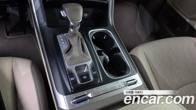Kia Canival 2021 — photo 12