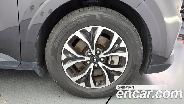 Kia Canival 2021 — photo 7