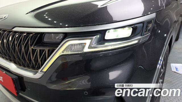 Kia Canival 2021 — photo 8