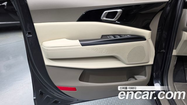 Kia Canival 2021 — photo 14