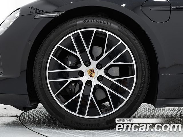 Porsche Taycan 2025 — photo 5