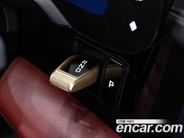 Porsche Taycan 2025 — photo 9