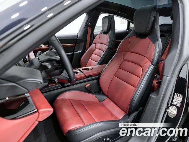 Porsche Taycan 2025 — photo 10