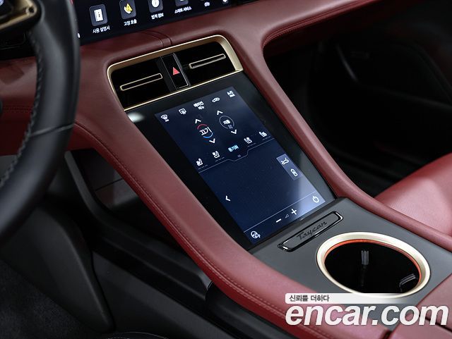 Porsche Taycan 2025 — photo 18
