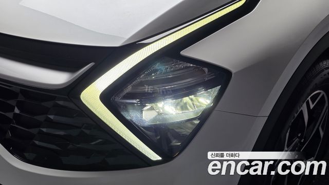 Kia Sportage 2022 — photo 8
