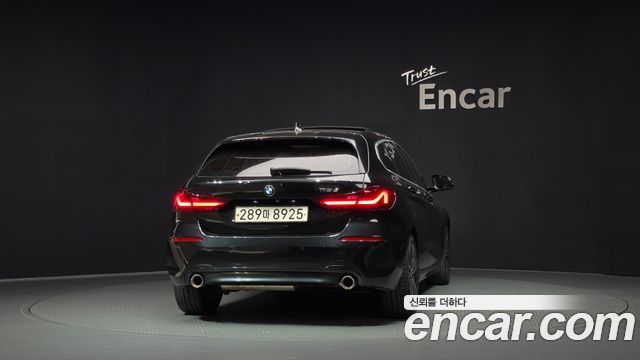 BMW 1-Series 2021 — photo 4