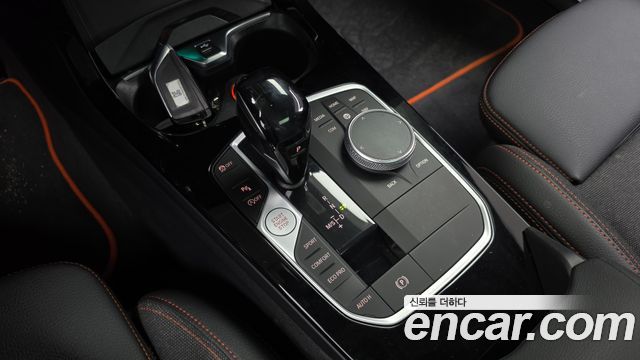 BMW 1-Series 2021 — photo 12