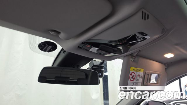 BMW 1-Series 2021 — photo 23