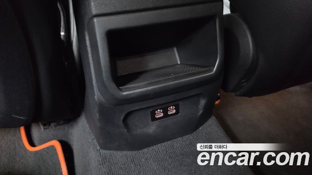 BMW 1-Series 2021 — photo 25