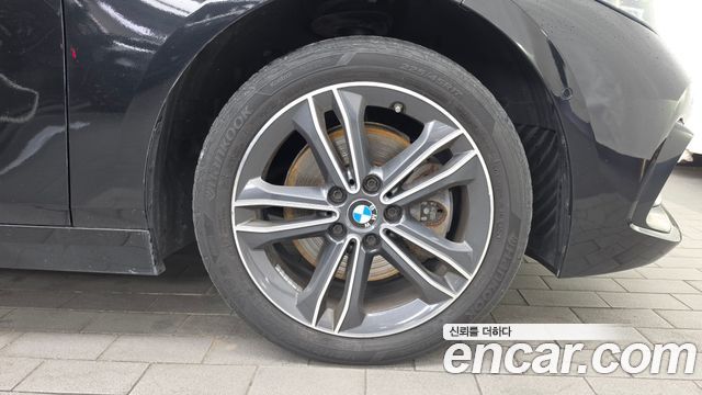 BMW 1-Series 2021 — photo 7