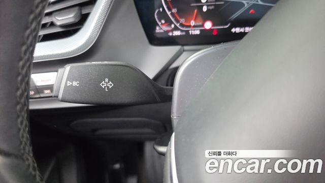 BMW 1-Series 2021 — photo 28