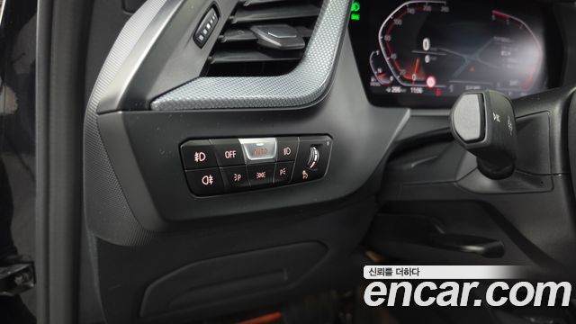 BMW 1-Series 2021 — photo 33
