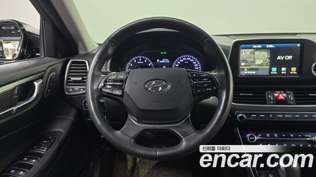 Hyundai Grandeur 2017 — photo 18