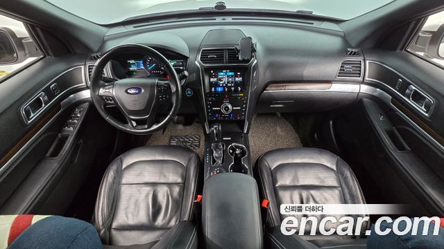 Ford Explorer 2018 — photo 7