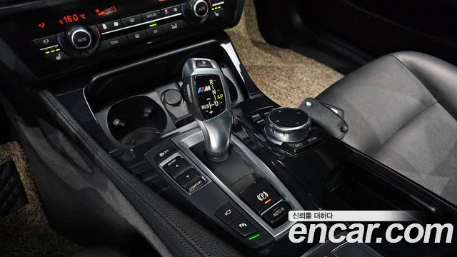 BMW 5-Series 2016 — photo 9