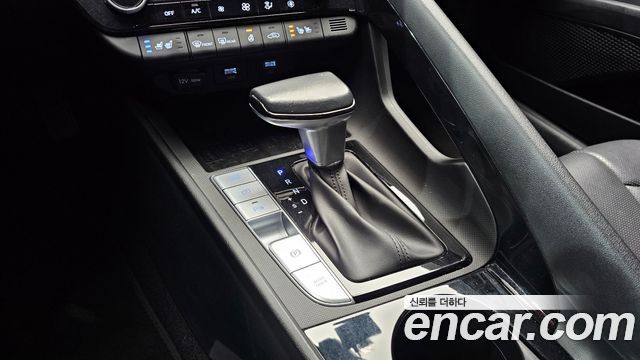 Hyundai AVANTE 2021 — photo 12