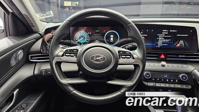 Hyundai AVANTE 2021 — photo 19