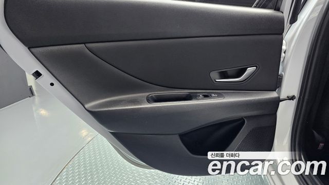 Hyundai AVANTE 2021 — photo 15