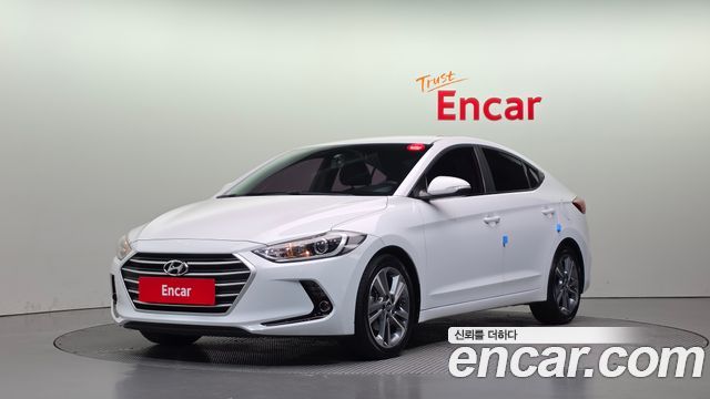 Hyundai AVANTE 2018 — photo 1
