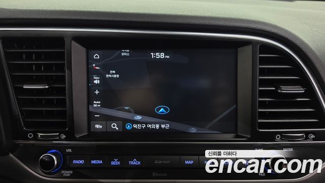 Hyundai AVANTE 2018 — photo 23