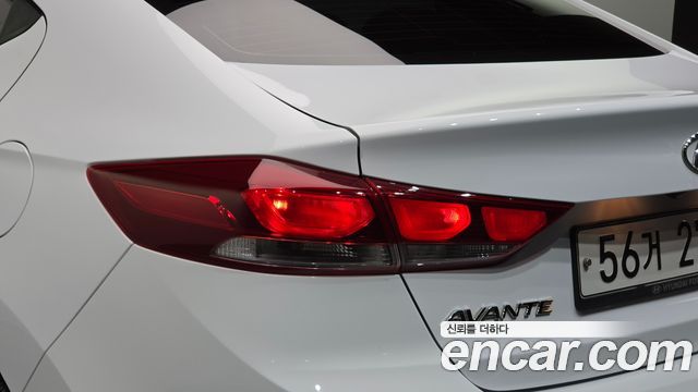 Hyundai AVANTE 2018 — photo 9