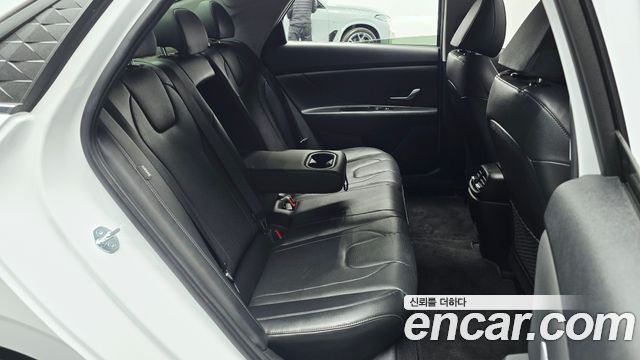 Hyundai AVANTE 2024 — photo 17