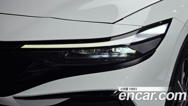 Hyundai AVANTE 2024 — photo 8