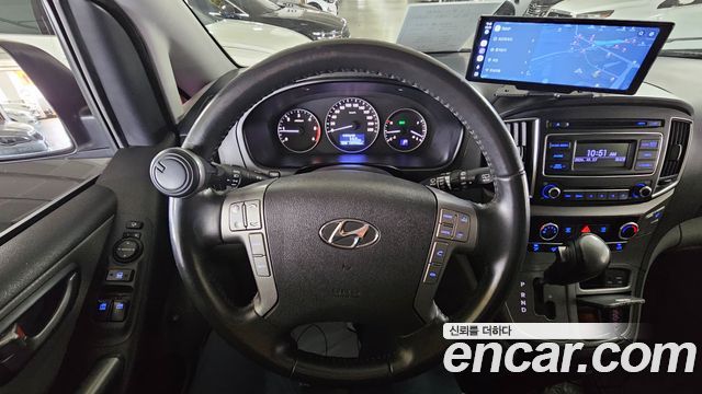 Hyundai Starex 2019 — photo 7