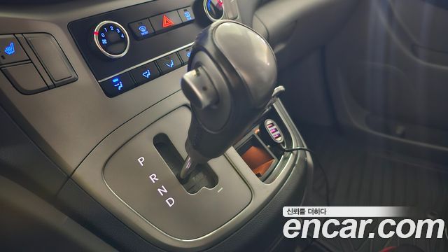 Hyundai Starex 2019 — photo 9