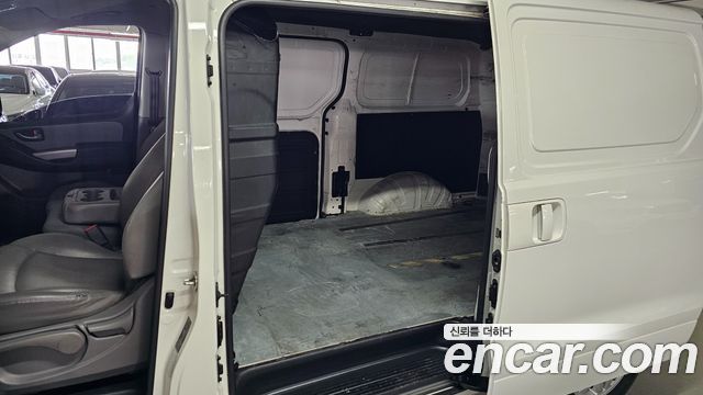 Hyundai Starex 2019 — photo 11