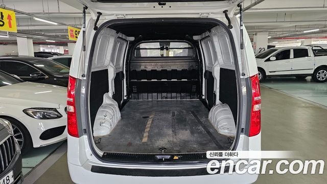 Hyundai Starex 2019 — photo 13