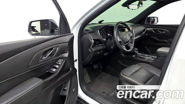 Chevrolet Korea Traverse 2023 — photo 13