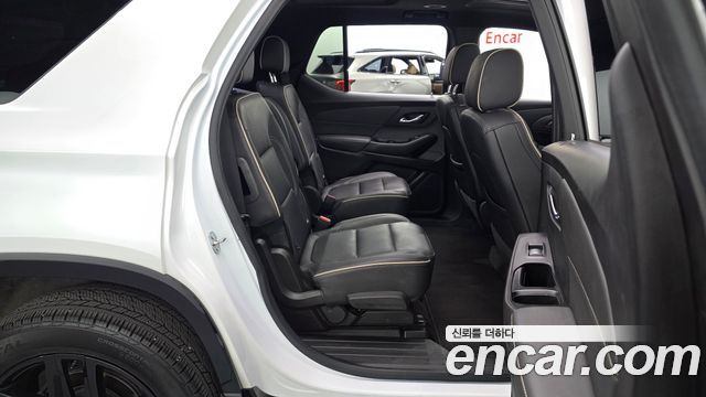 Chevrolet Korea Traverse 2023 — photo 17