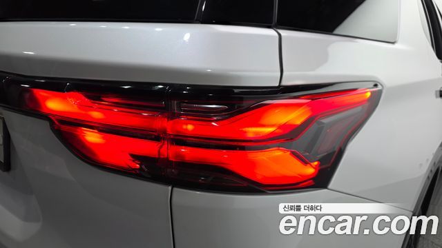 Chevrolet Korea Traverse 2023 — photo 9